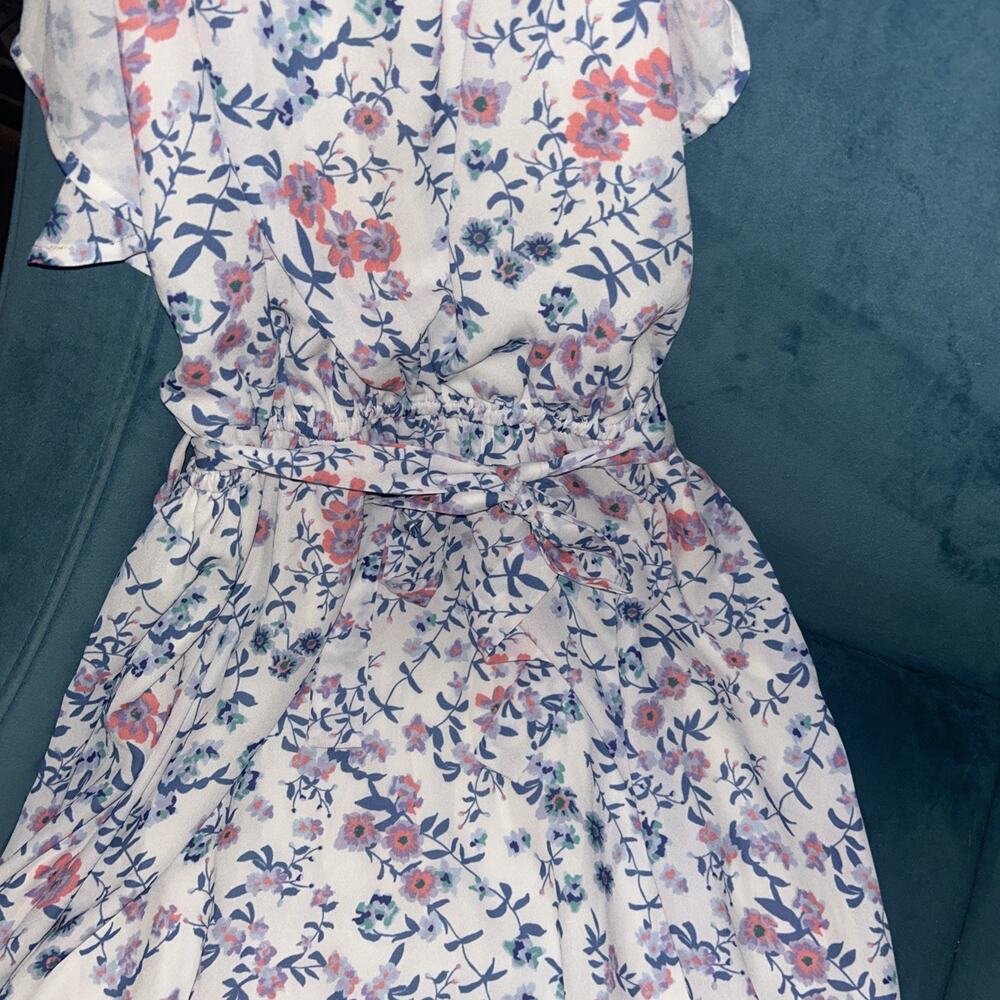 Floral halter Handkerchief Maxi Dress. Lined. New with tags. Medium E1